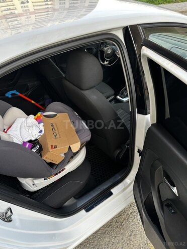 Volkswagen Polo 2017, 184,000 km - 1.6 l - Bakı