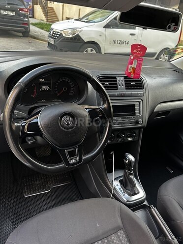 Volkswagen Polo 2017, 184,000 km - 1.6 l - Bakı