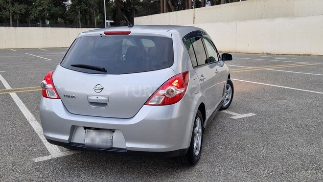 Nissan Tiida-9
