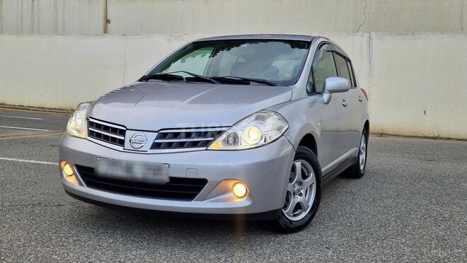 Nissan Tiida-1