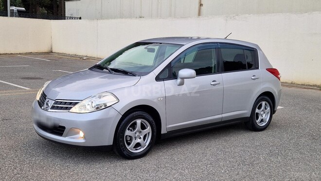 Nissan Tiida-2
