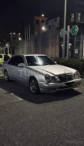 Mercedes E 320 1999, 299,000 km - 3.2 l - Bakı