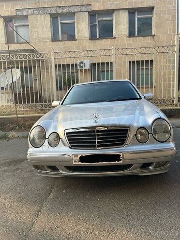 Mercedes E 320 1999, 299,000 km - 3.2 l - Bakı