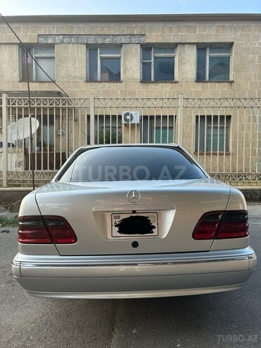 Mercedes E 320 1999, 299,000 km - 3.2 l - Bakı
