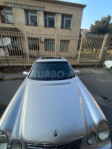 Mercedes E 320 1999, 299,000 km - 3.2 l - Bakı