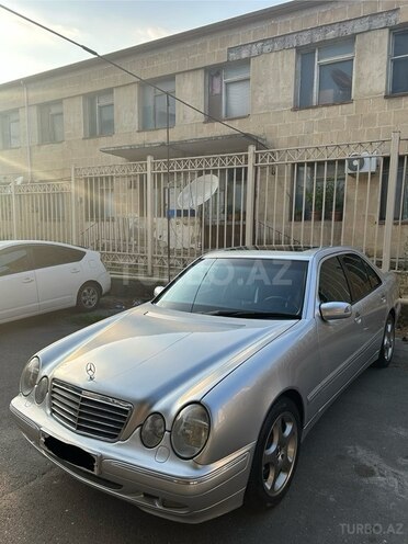 Mercedes E 320 1999, 299,000 km - 3.2 l - Bakı