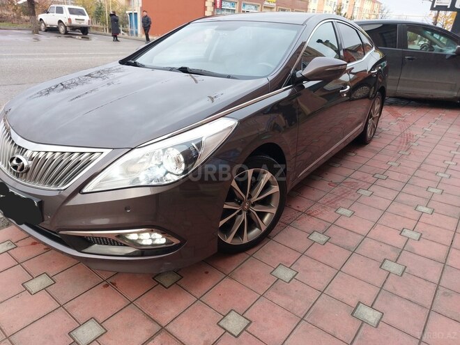 Hyundai Grandeur 2015, 200,000 km - 2.2 l - Quba