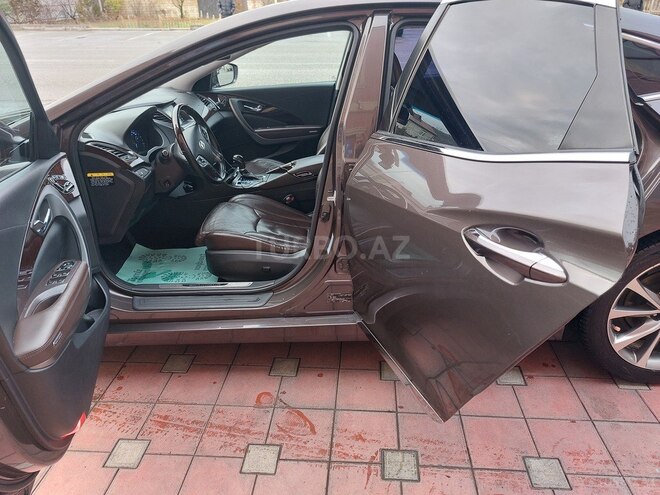 Hyundai Grandeur 2015, 200,000 km - 2.2 l - Quba
