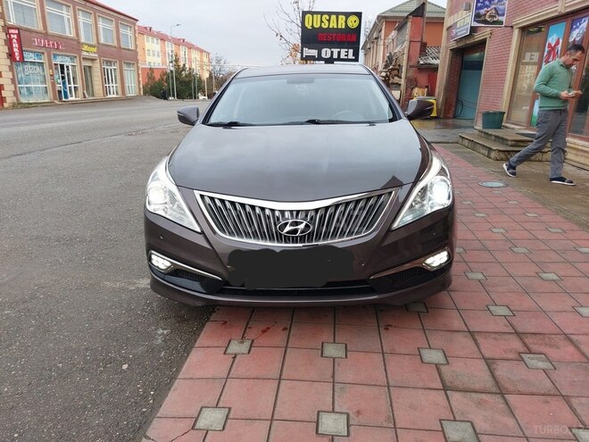 Hyundai Grandeur 2015, 200,000 km - 2.2 l - Quba