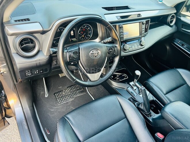 Toyota RAV4-13