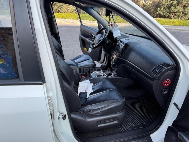 Hyundai Santa Fe-13