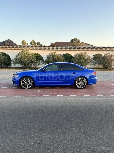 Audi A6-4