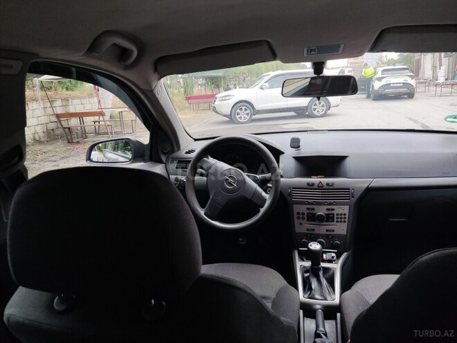 Opel Astra 2004, 240,000 km - 1.4 l - Quba