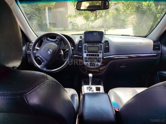 Hyundai Santa Fe-3
