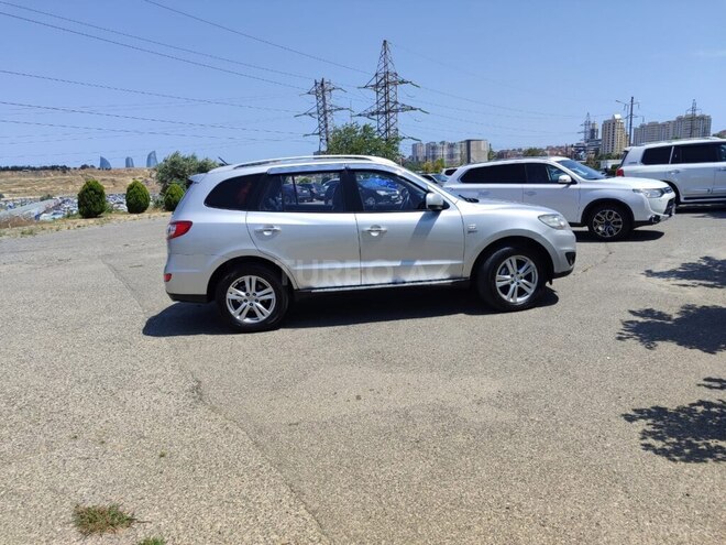 Hyundai Santa Fe-5