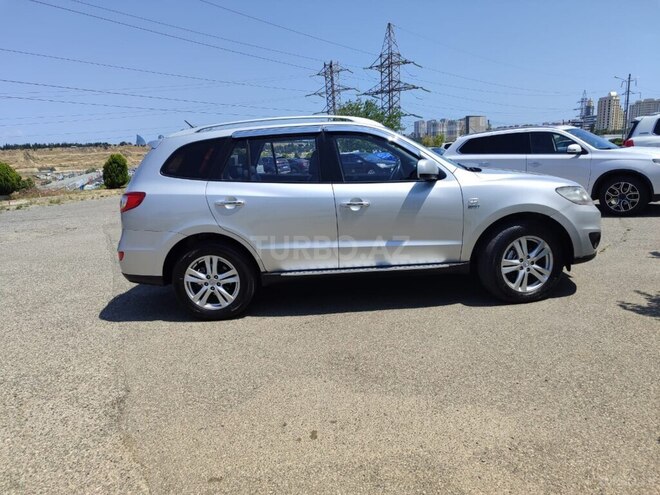Hyundai Santa Fe-6