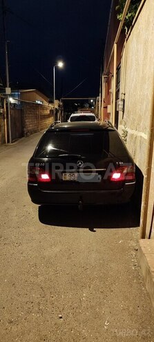 Mercedes E 220 d 2006, 333,000 km - 2.2 l - Bakı