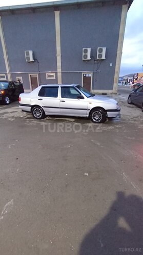 Volkswagen Golf 1994, 159,900 km - 1.8 л - Bakı