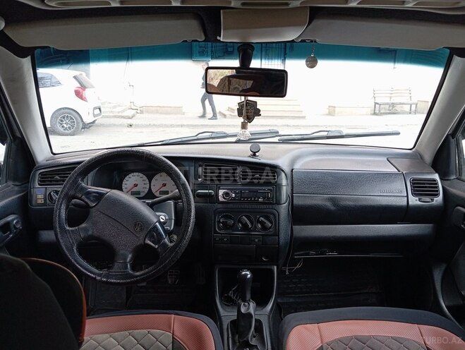 Volkswagen Golf 1994, 159,900 km - 1.8 л - Bakı