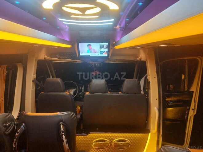 Mercedes Sprinter 313 2010, 685,662 km - 2.2 л - Saatlı