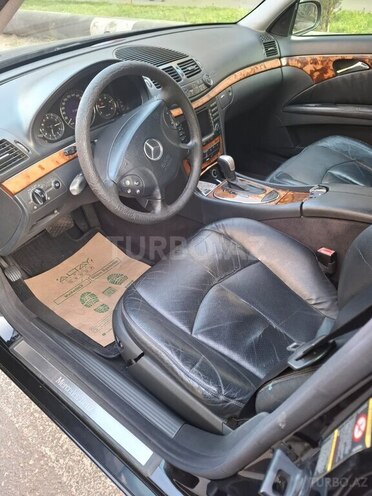 Mercedes E 270 2004, 383,000 km - 2.7 l - Bakı