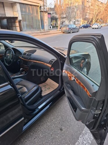 Mercedes E 270 2004, 383,000 km - 2.7 l - Bakı