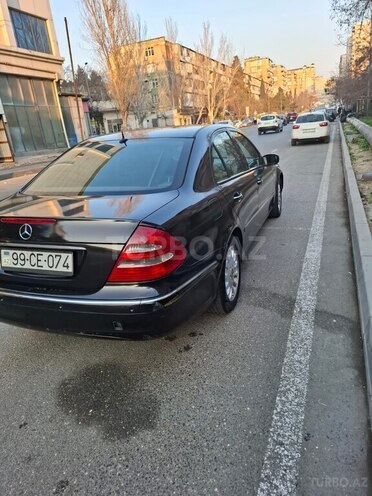 Mercedes E 270 2004, 383,000 km - 2.7 l - Bakı