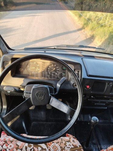GAZ 3102 1999, 250,000 km - 2.4 l - Saatlı