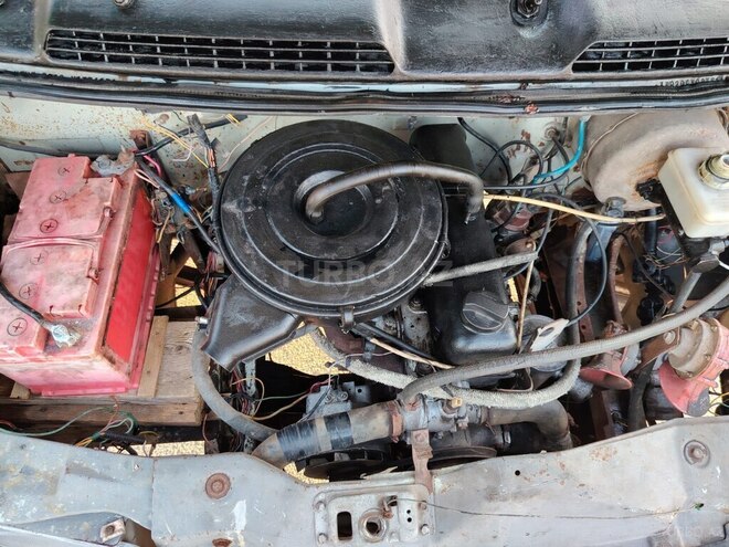 GAZ 3102 1999, 250,000 km - 2.4 l - Saatlı
