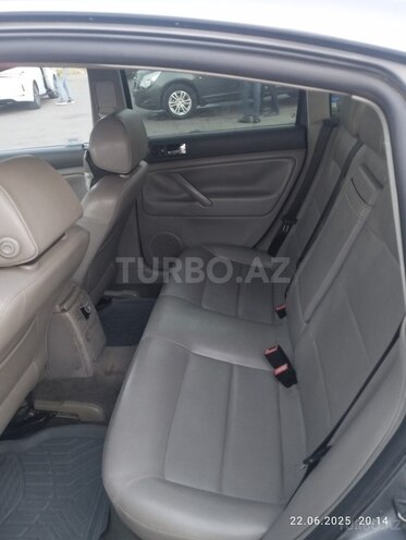 Volkswagen Passat 2004, 270,825 km - 1.8 l - Bakı