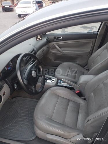 Volkswagen Passat 2004, 270,825 km - 1.8 l - Bakı