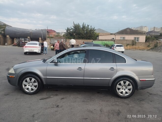 Volkswagen Passat 2004, 270,825 km - 1.8 l - Bakı