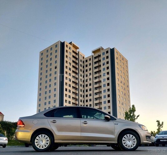 Volkswagen Polo 2019, 165,000 km - 1.6 l - Bakı