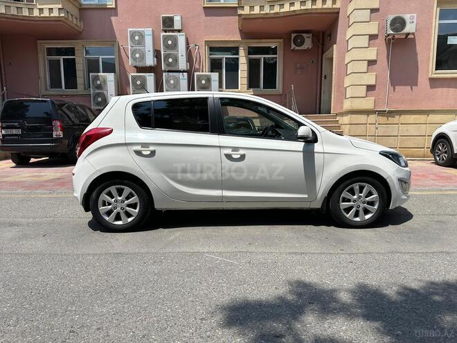 Hyundai i20 2013, 111,600 km - 1.4 l - Bakı
