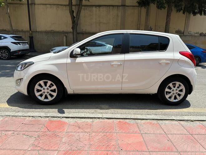 Hyundai i20 2013, 111,600 km - 1.4 l - Bakı