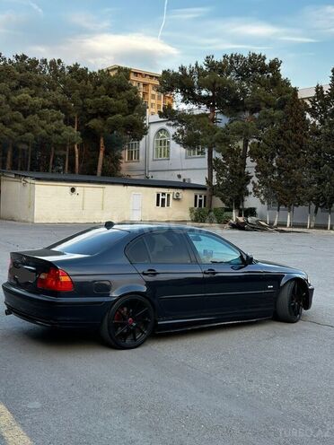 BMW 318 2001, 285,693 km - 1.9 l - Bakı