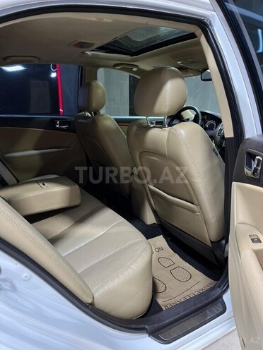 Hyundai Sonata-18