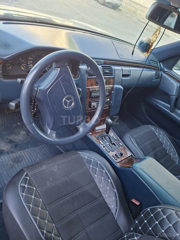 Mercedes E 240 1998, 331,000 km - 2.4 l - Bakı