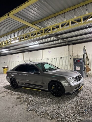 Mercedes C 230 2005, 243,000 km - 2.5 л - Bakı