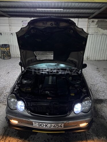 Mercedes C 230 2005, 243,000 km - 2.5 л - Bakı