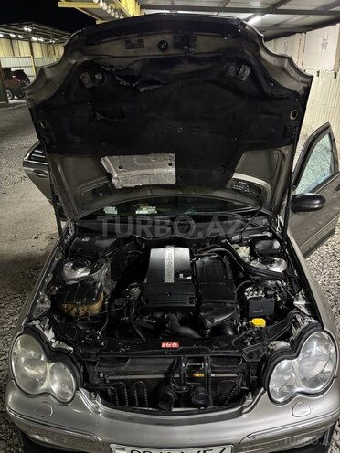 Mercedes C 230 2005, 243,000 km - 2.5 л - Bakı
