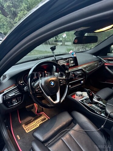 BMW 530-8