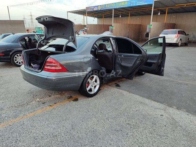 Mercedes C 270 2001, 365,000 km - 2.7 л - Bakı