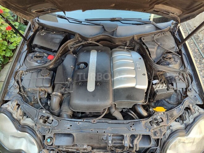Mercedes C 270 2001, 365,000 km - 2.7 л - Bakı