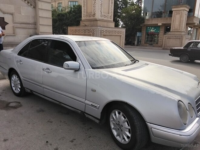 Mercedes E 220 d 1999, 980,000 km - 2.2 l - Salyan