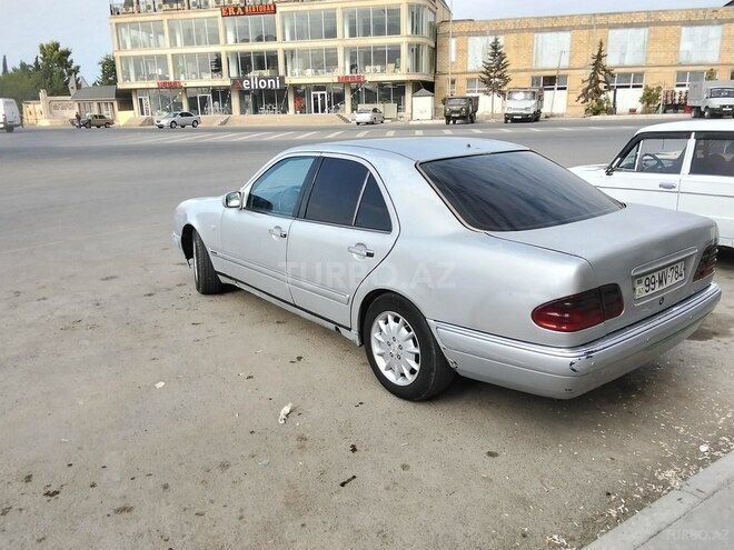 Mercedes E 220 d 1999, 980,000 km - 2.2 l - Salyan