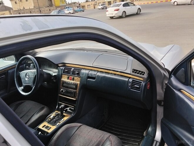 Mercedes E 220 d 1999, 980,000 km - 2.2 l - Salyan