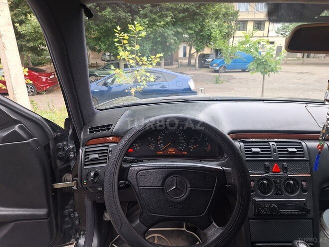 Mercedes E 240 1998, 173,185 km - 2.4 l - Gəncə