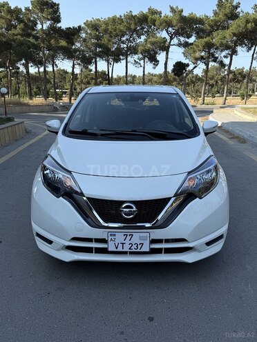 Nissan Note-7