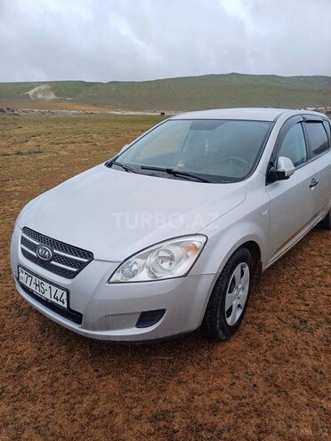 Kia Ceed 2009, 174,000 km - 1.6 л - Quba